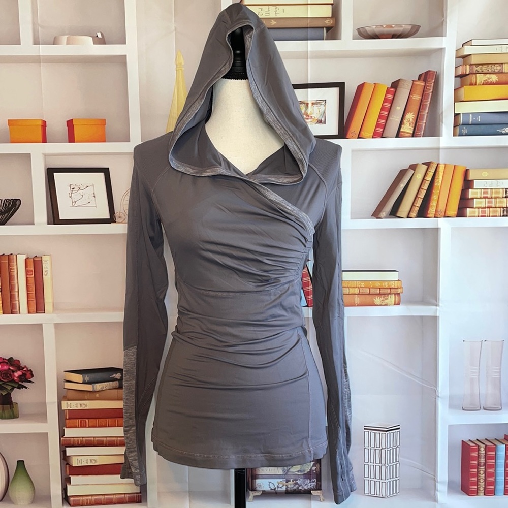 Lululemon Split Pullover Hoodie Sz. 4 Nylon Spandex Lycra. Lilac Gray.